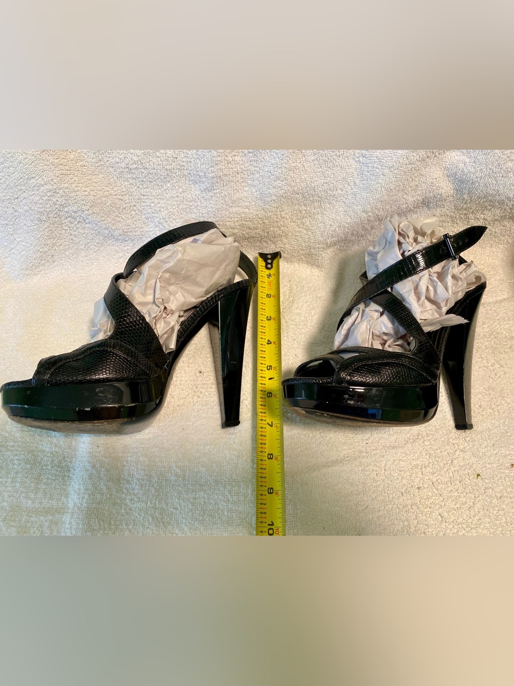 Burberry Black Leather Lizard Embossed Platform Heels Sandals EU 37.5 US 7.5 - Picture 3 of 5